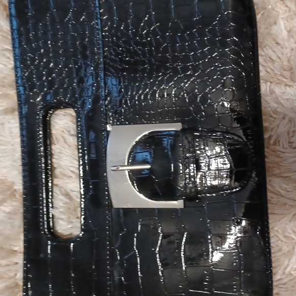 Purse - Picture 2 of 3